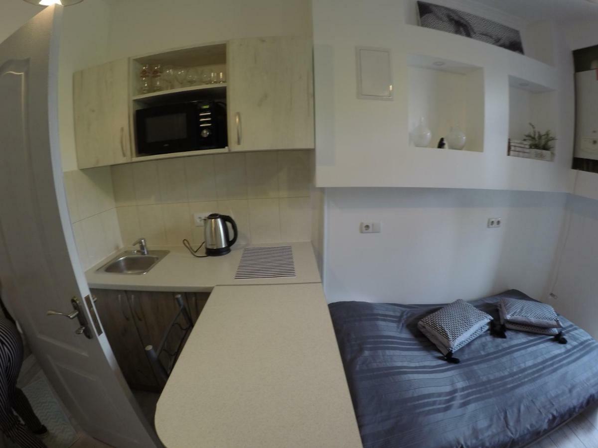 Apartment Sweet 2
